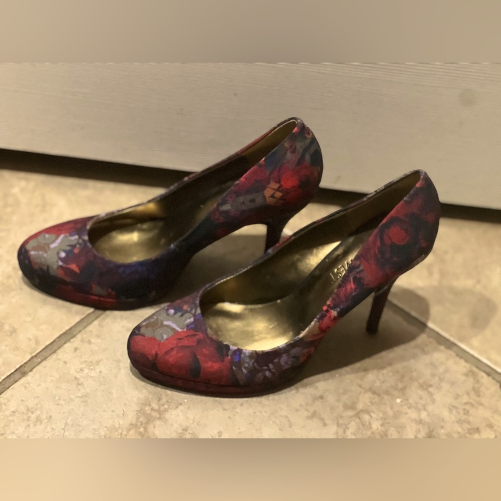 Nine West Multi Color Floral Heel